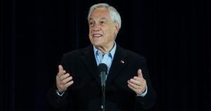 Presidente Piñera afirma que candidato de Chile Vamos pasará a segunda vuelta tras votar en primaria
