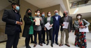 Diputados presentan acusación constitucional contra ministro Raúl Figueroa