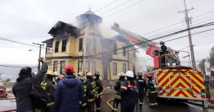 No hubo heridos: incendio afectó a hogar de ancianos en Valparaíso