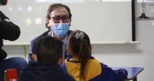 Ministro Figueroa tras apertura de colegios: 