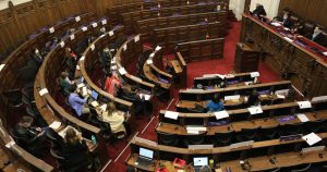 Gobierno y constituyentes se enfrentan por presupuesto y condiciones en Convención