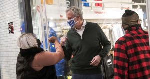 Nueva York pagará 100 dólares a quienes se vacunen contra el coronavirus