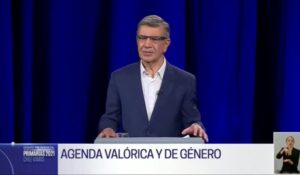 Debate Chile Vamos: Lavín defiende diferencias entre Acuerdo de Unión Civil y matrimonio