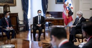 Piñera sostiene reunión en La Moneda con representantes del laboratorio Sinovac