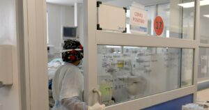 Balance COVID-19: Minsal reportó 2.696 casos nuevos y positividad se mantuvo en 4%