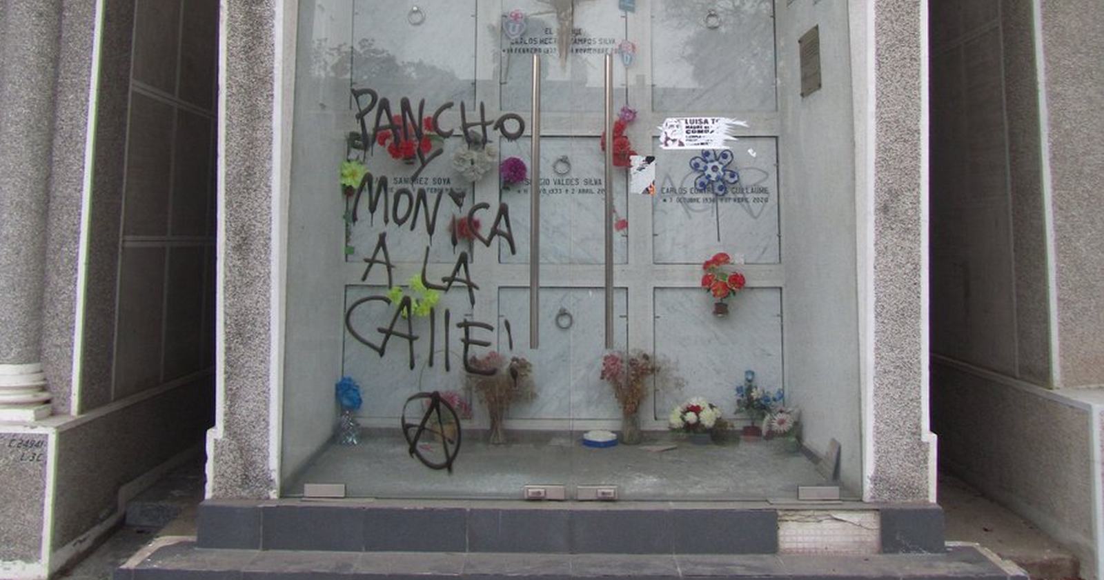 Rayan mausoleo de mundialistas de 1962 en el Cementerio General