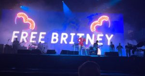 El gesto que tuvo Miley Cyrus con Britney Spears durante su show en Lollapalooza