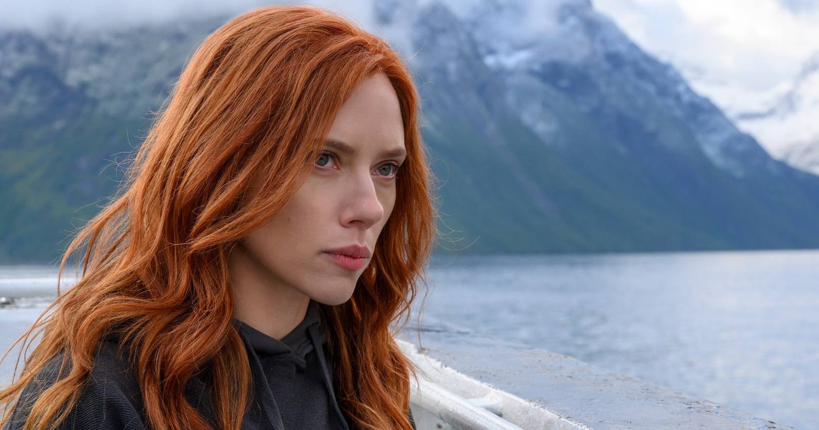 scarlett johansson demanda disney