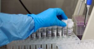 Detectan 10 nuevos casos de la variante Delta: infectados ingresaron por el aeropuerto