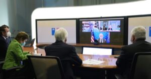 Piñera conversó con Anthony Fauci sobre el manejo de la pandemia