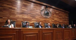 TC: La Moneda gasta $24 millones en sus recursos contra el retiro del 10%