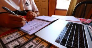 51% de los padres cree que la calidad de la educación ha disminuido con las clases virtuales