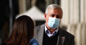 Mañalich criticó sistema de testeo en el aeropuerto: 