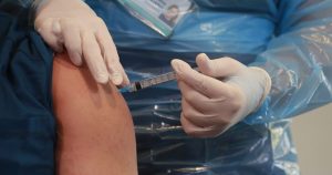 El calendario para la dosis de refuerzo de los vacunados con Sinovac
