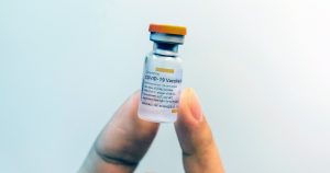 Maule: indagan pérdida de cadena de frío que afectó a 4 mil vacunas Covid e influenza