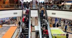 Ventas minoristas presenciales en la Región Metropolitana alcanzaron un histórico crecimiento en julio