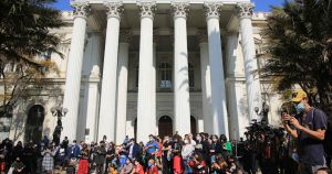 Convención Constitucional pide ayuda a fundación para enfrentar fake news