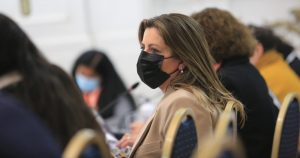 Teresa Marinovic y convencionales oficialistas proponen crear una “Defensoría del ciudadano”