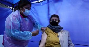 Dosis de refuerzo: calendario avanza con quienes se vacunaron con Sinovac hasta el 4 de abril