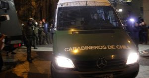 Carabineros detuvo a sujeto que hurtó especies de furgón policial en Valparaíso
