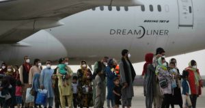 Más de 100.000 personas han sido evacuadas desde Kabul tras la conquista de los talibanes