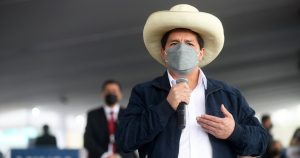 Oposición de Perú presenta moción de vacancia contra Pedro Castillo por 