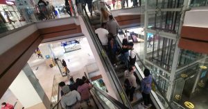 Efecto retiros de fondos e IFE: qué están comprando los chilenos en el retail