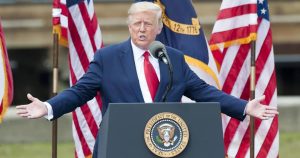 Donald Trump demanda a su sobrina y al New York Times por investigación sobre sus impuestos