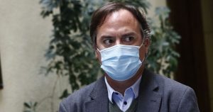 Diputado Matías Walker (DC) hace campaña para el Senado promocionando cuarto retiro