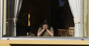Salud mental de los chilenos muestra leve mejoría tras desconfinamiento