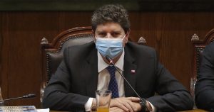 Ministro de Hacienda reconoce haber retirado primer 10%, pese a estar en contra del cuarto