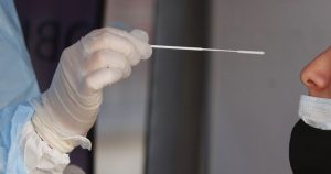 COVID-19: Minsal reportó 280 casos nuevos y positividad que se mantiene sobre 1%