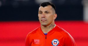 La dura respuesta de Gary Medel a un hincha que criticó la falta de gol en la Roja