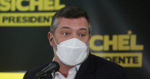 Sichel asume que oponerse a cuarto retiro le ha restado en las encuestas: 