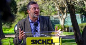 Sichel desdramatiza ventaja de Boric en encuestas: 