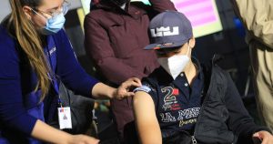 Calendario de vacunación avanzará con los escolares de entre 6 y 11 años