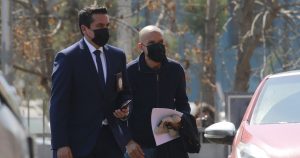 Convencional Rodrigo Rojas Vade llega a declarar a la PDI