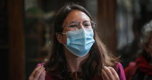 Alcaldesa Hassler defendió entrega de permisos al comercio ambulante: 