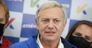 Kast acusa que Provoste 