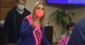 Diputada Jiles y cuarto retiro: 