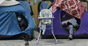 Crisis migratoria: La Moneda anuncia ayuda humanitaria para migrantes con niños