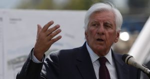 Contraloría indaga millonarios pagos de horas extras en Vitacura en pandemia