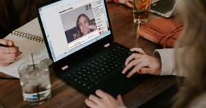 Lanzan plataforma de apoyo y herramientas gratuitas para emprendedores chilenos