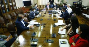 Comisión de Trabajo despacha ley corta de pensiones con incremento de Pilar Solidario a $210 mil