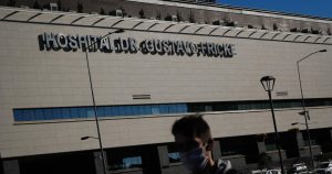 Director subrogante de Hospital Gustavo Fricke provoca muerte de un motociclista tras conducir ebrio