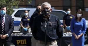 Decretan prisión preventiva para ex director general de la PDI