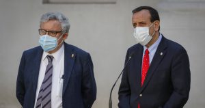 Rectores de la U. de Chile y la UC llamaron al 