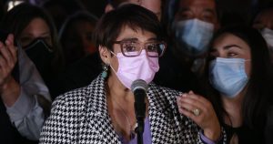 Karina Oliva califica de 