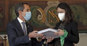 Municipalidad de Santiago se querella por fraude contra ex funcionarios de Alessandri