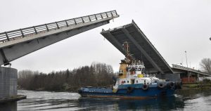 Puente Cau Cau quedó inhabilitado por tres días tras nueva falla